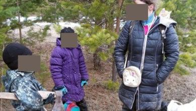 Прихватив кошку, семья с детьми спряталась от коронавируса в лесу