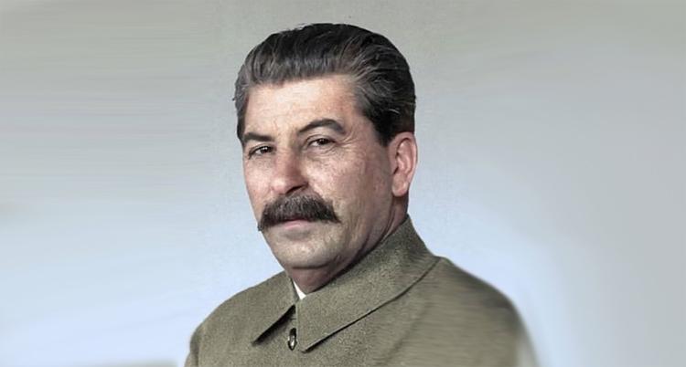 Сталин отблагодарил семью балаковцев за купленный самолет телеграммой
