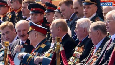 Соцсети гадают почему Путин не подал руку сыну Лукашенко