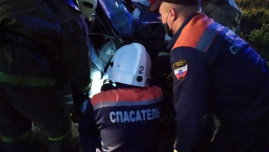 Недалеко от Балаково лоб в лоб столкнулись два автомобиля