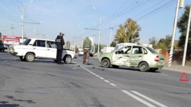 В Балаково после ДТП госпитализировали пожилого водителя «шестерки»