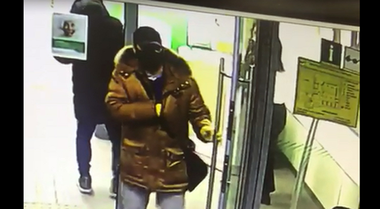 В Балаково пока не поймали грабителя в маске но оштрафовали гражданина без маски