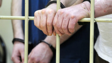 За что пытали балаковские полицейские девушку и двух парней подробности