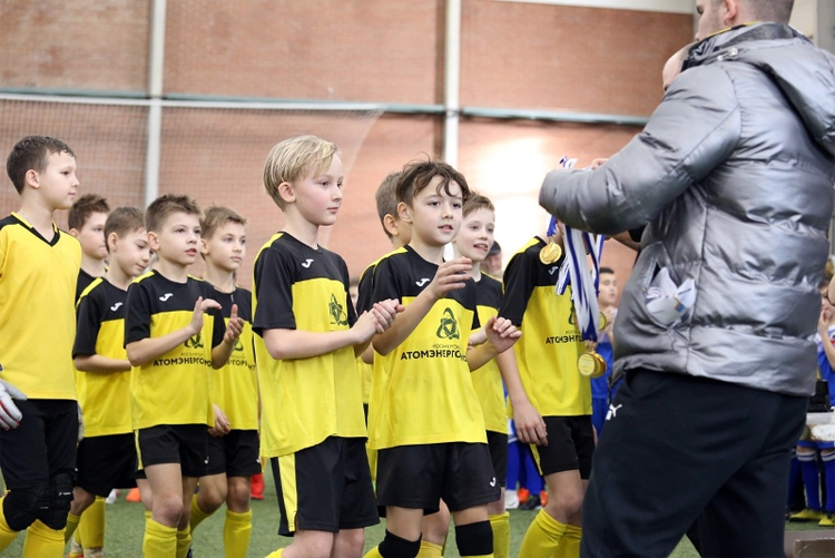 Балаковские 10-летние парни обыграли сильнейшую футбольную команду из Тольятти