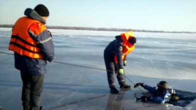 Трагедии с детьми в Вольске: два брата провалились под лед а 5-летнего мальчика нашли мертвым на улице