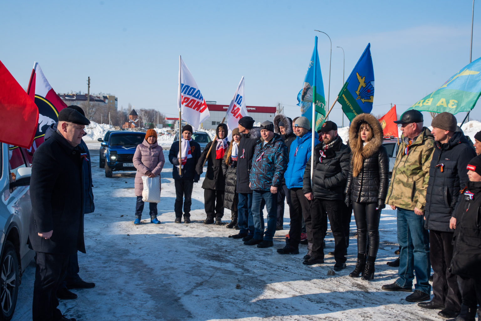 Вести ру новости. Автопробег. Поддержка России. Фото в поддержку России. Поддержка автопробег Челябинск Троицк.