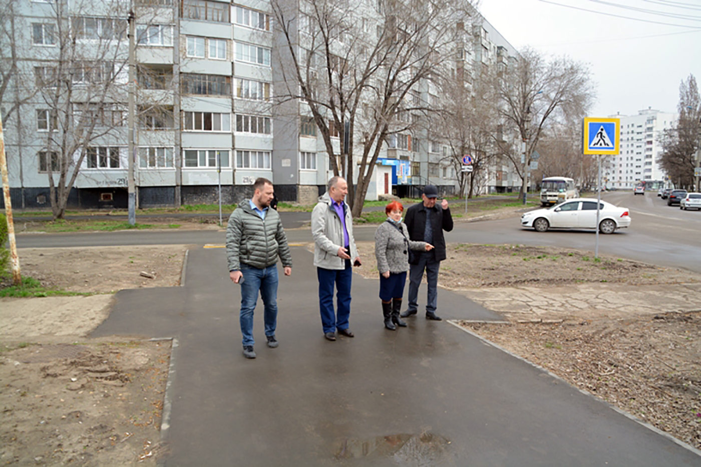 Загаживают территории, набрасываются на людей». Общественники в Балаково  раскритиковали дорожников, юных вандалов, вредоносную похабщину и старые  тополя с вороньём | 21.04.2022 | Балаково - БезФормата