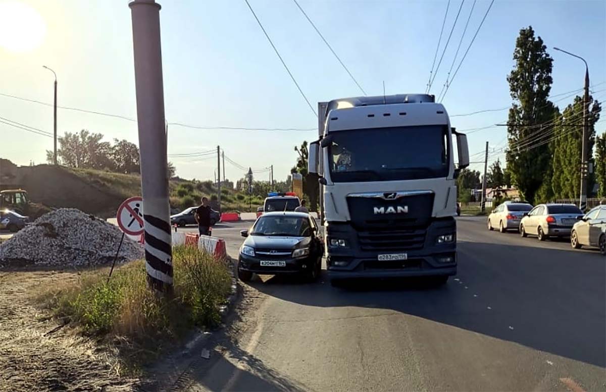 Очевидцев ДТП на Большой Вокзальной в Балаково просят отозваться |  24.06.2024 | Балаково - БезФормата